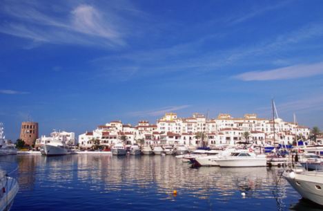 article-2021062-0D40817A00000578-565_468x305